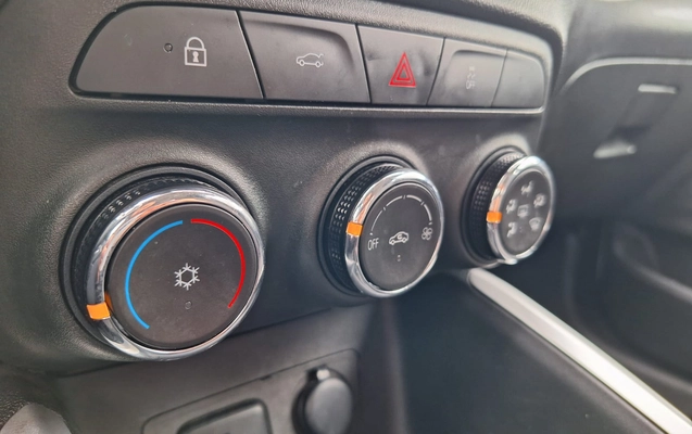 imagem-https://www.socarrao.com.br/sc-vehicle-images-prod/35518/1769988616067-5960000OR_1717179901_22_170.jpg
