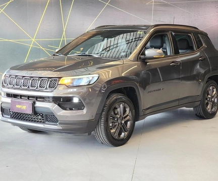 Jeep Compass 2022 Cinza — foto 1 de 3