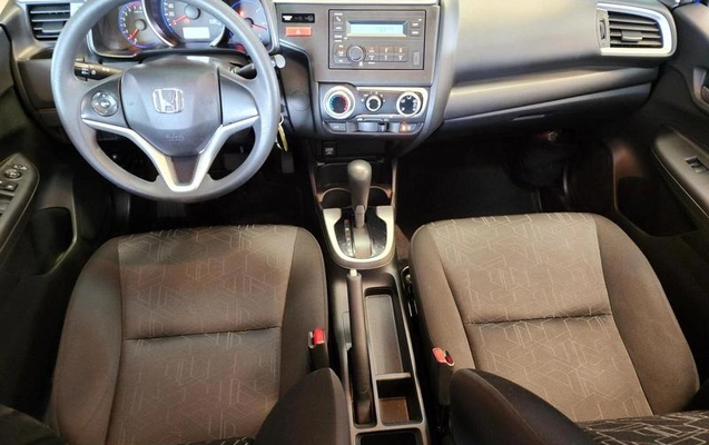 imagem-https://www.socarrao.com.br/sc-vehicle-images-prod/3552436/1789397215064-8434457_13_B_54fe8467cb.jpeg