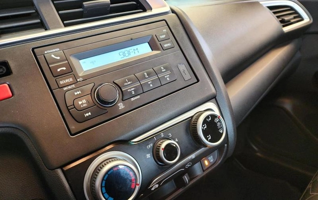 imagem-https://www.socarrao.com.br/sc-vehicle-images-prod/3552436/1789397215066-8434457_22_B_580b897407.jpeg