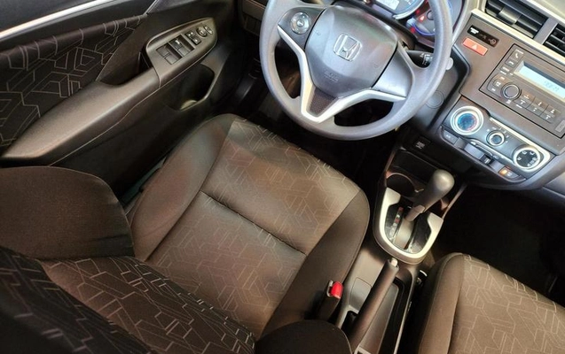 imagem-https://www.socarrao.com.br/sc-vehicle-images-prod/3552436/1789397215069-8434457_11_B_7feef93e2d.jpeg