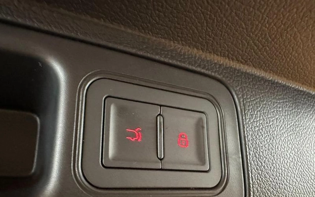 imagem-https://www.socarrao.com.br/sc-vehicle-images-prod/3552570/1788898689433-8435848_16_B_80e255c33a.jpeg