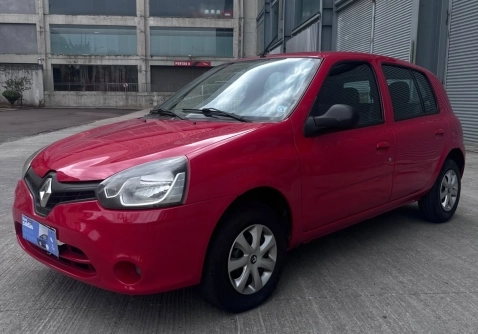 Renault Clio 2016 Vermelho — foto 1 de 3
