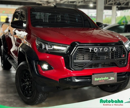 Toyota Hilux 2024 Vermelho — foto 1 de 3