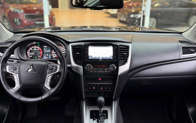 imagem-https://www.socarrao.com.br/sc-vehicle-images-prod/3553064/1788211081409-ae4aa3cf-8fc1-4a4e-a91d-ecb1c8b6114d.jpg