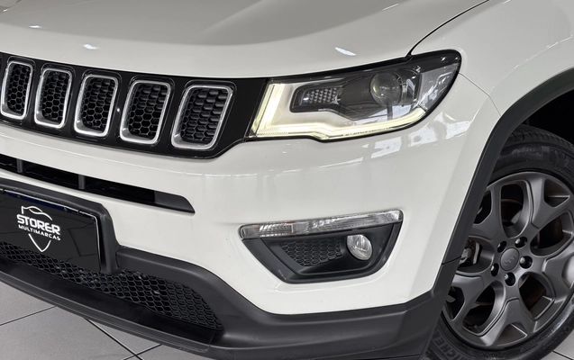 imagem-https://www.socarrao.com.br/sc-vehicle-images-prod/3553249/1788211323460-1_043650.jpg
