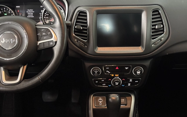 imagem-https://www.socarrao.com.br/sc-vehicle-images-prod/3553249/1788211323474-1_043655.jpg