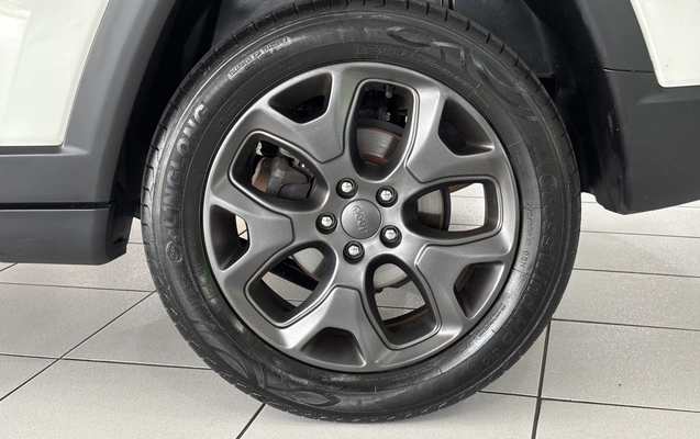 imagem-https://www.socarrao.com.br/sc-vehicle-images-prod/3553249/1788211323482-1_043659.jpg