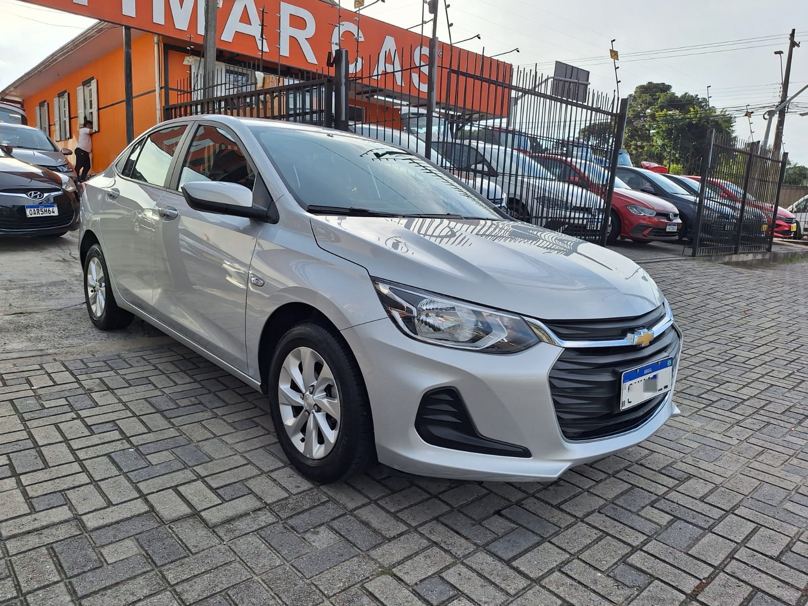 Chevrolet Onix 2023 Cinza — foto 1 de 3