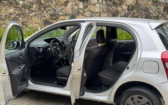 imagem-https://www.socarrao.com.br/sc-vehicle-images-prod/3554296/1788215801048-003_8651946984145e8fdaf7616d19d13c09.jpeg