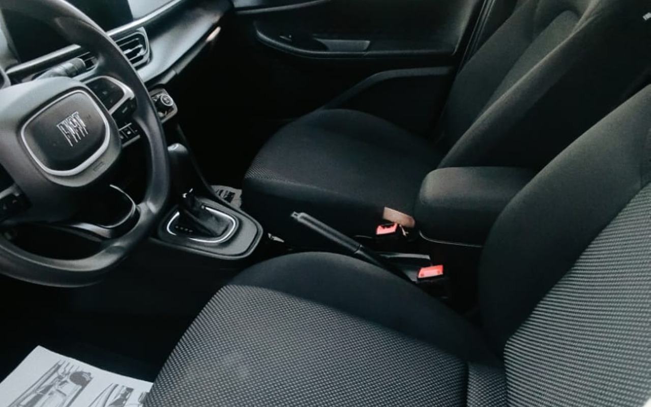 imagem-https://www.socarrao.com.br/sc-vehicle-images-prod/3555506/1788730777561-V2hhdHNBcHAgSW1hZ2UgMjAyNi0wOS0wNSBhdCAxMS4zNy4wNi5qcGVn.jpeg