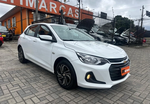 Chevrolet Onix 2024 Branco — foto 1 de 3
