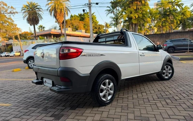 imagem-https://www.socarrao.com.br/sc-vehicle-images-prod/3556440/1789561060370-8254646_0_B_3315843d7c.jpeg