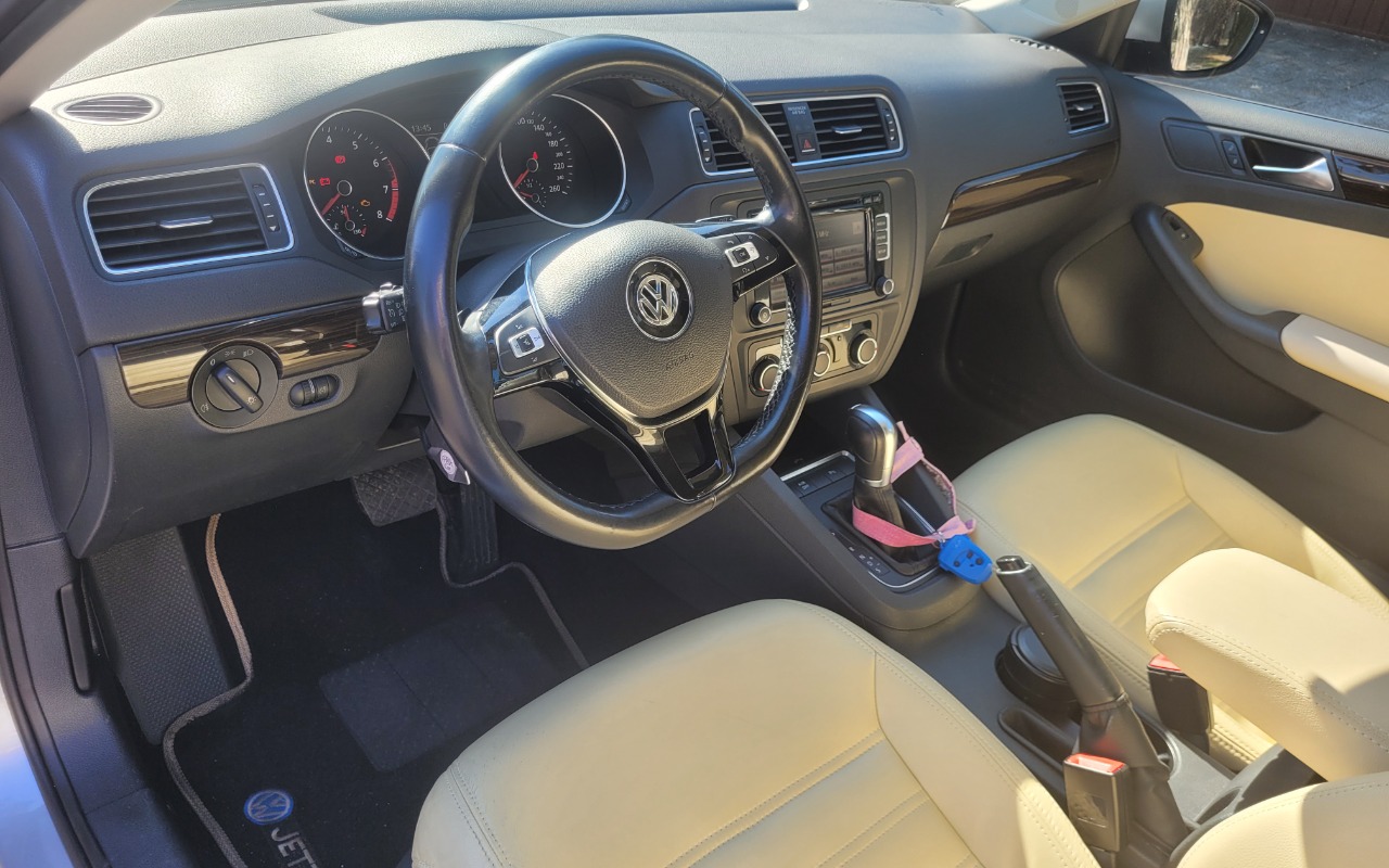 imagem-https://www.socarrao.com.br/sc-vehicle-images-prod/3556813/1788226264705-MjAyNTA3MjZfMTM0NjEzLmpwZw.jpg