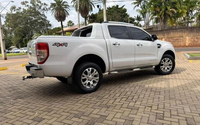 imagem-https://www.socarrao.com.br/sc-vehicle-images-prod/3556841/1789559245060-8399303_1_B_58eda0c5a6.jpeg