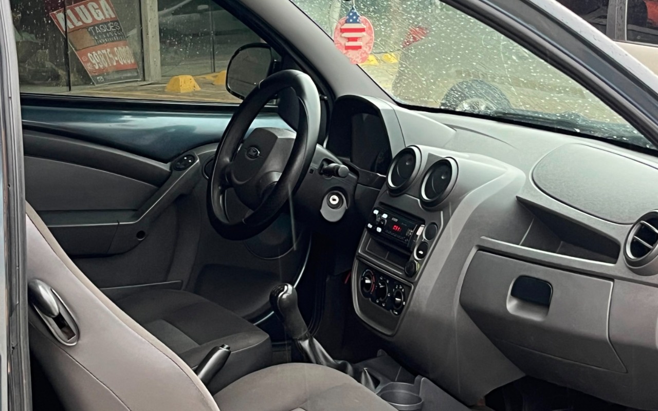 imagem-https://www.socarrao.com.br/sc-vehicle-images-prod/3556842/1788224712378-V2hhdHNBcHAgSW1hZ2UgMjAyNi0wOC0zMSBhdCAyMi4wMS4zMCAoNCkuanBlZw.jpeg