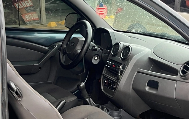 imagem-https://www.socarrao.com.br/sc-vehicle-images-prod/3556842/1788224712378-V2hhdHNBcHAgSW1hZ2UgMjAyNi0wOC0zMSBhdCAyMi4wMS4zMCAoNCkuanBlZw.jpeg