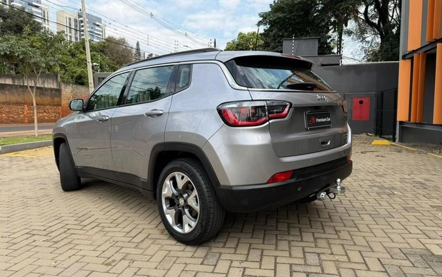 imagem-https://www.socarrao.com.br/sc-vehicle-images-prod/3556844/1789558340878-8410970_5_B_1a551adccf.jpeg