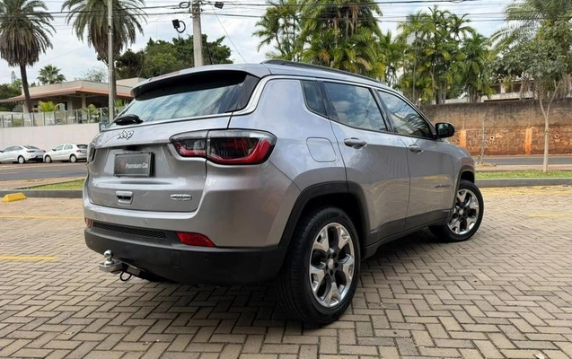 imagem-https://www.socarrao.com.br/sc-vehicle-images-prod/3556844/1789558340882-8410970_5_B_faa227d42b.jpeg