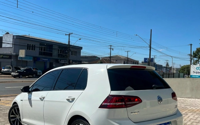 imagem-https://www.socarrao.com.br/sc-vehicle-images-prod/3556928/1788225162108-V2hhdHNBcHAgSW1hZ2UgMjAyNi0wOC0zMSBhdCAyMi4wMy4zMiAoMikuanBlZw.jpeg