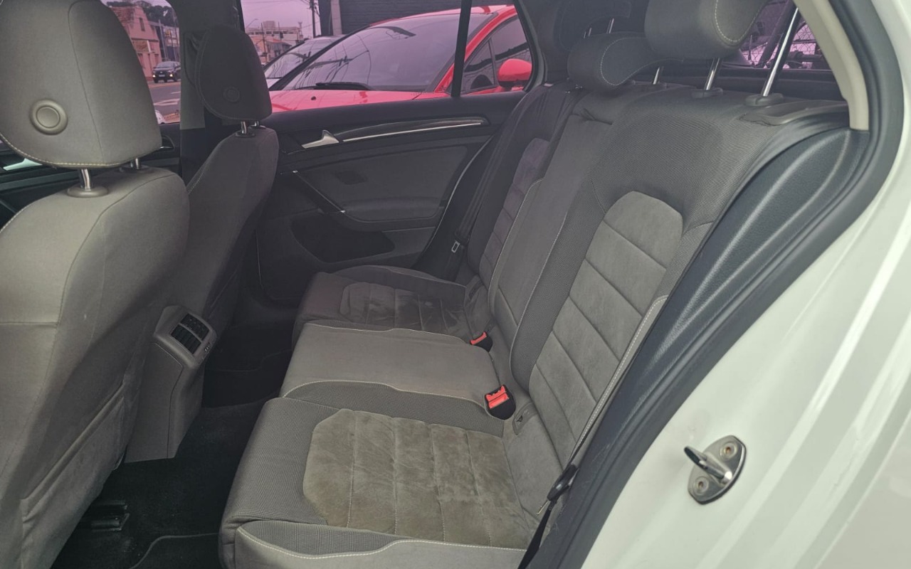 imagem-https://www.socarrao.com.br/sc-vehicle-images-prod/3556928/1788225163100-V2hhdHNBcHAgSW1hZ2UgMjAyNi0wOC0zMSBhdCAyMi4wMy4zNCAoMikuanBlZw.jpeg