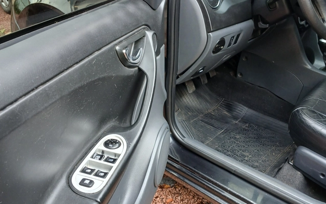 imagem-https://www.socarrao.com.br/sc-vehicle-images-prod/3557200/1788226428087-MjAyNjA4MzFfMTYxNjM2LmpwZw.jpg