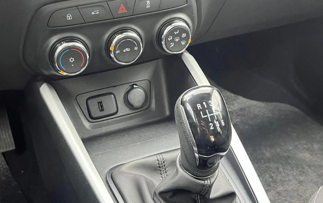 imagem-https://www.socarrao.com.br/sc-vehicle-images-prod/35647/1769988646572-7099987OR_1764616517_90_460.jpg
