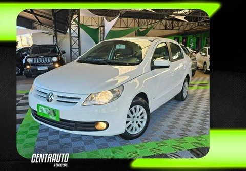 Volkswagen Voyage 1.0 Flex 12V 4p 2013 Branco — foto 1 de 3