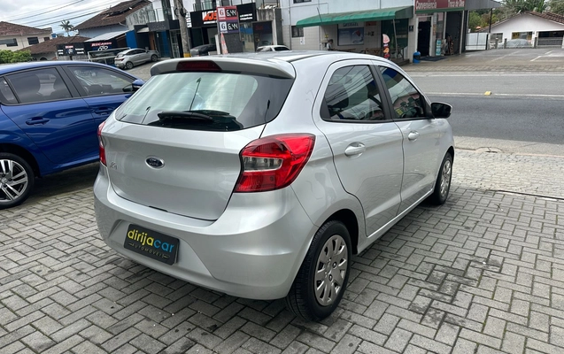 imagem-https://www.socarrao.com.br/sc-vehicle-images-prod/3565891/1788263488598-d379027f-73ec-4614-a018-055318c2f2d1.jpeg
