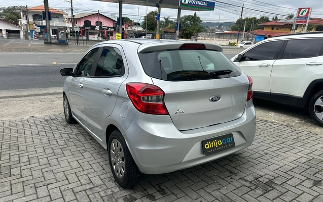 imagem-https://www.socarrao.com.br/sc-vehicle-images-prod/3565891/1788263488600-b8993173-4728-45c8-81d4-a2d3e42d1c73.jpeg