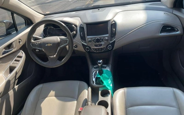 imagem-https://www.socarrao.com.br/sc-vehicle-images-prod/3565901/1788263986455-8437184_3_B_f5696ceeac.jpeg