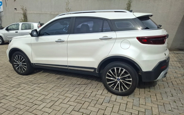 imagem-https://www.socarrao.com.br/sc-vehicle-images-prod/3566069/1788265422701-1_024649.jpg