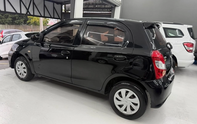 imagem-https://www.socarrao.com.br/sc-vehicle-images-prod/3566386/1788266024544-6_051735.jpg