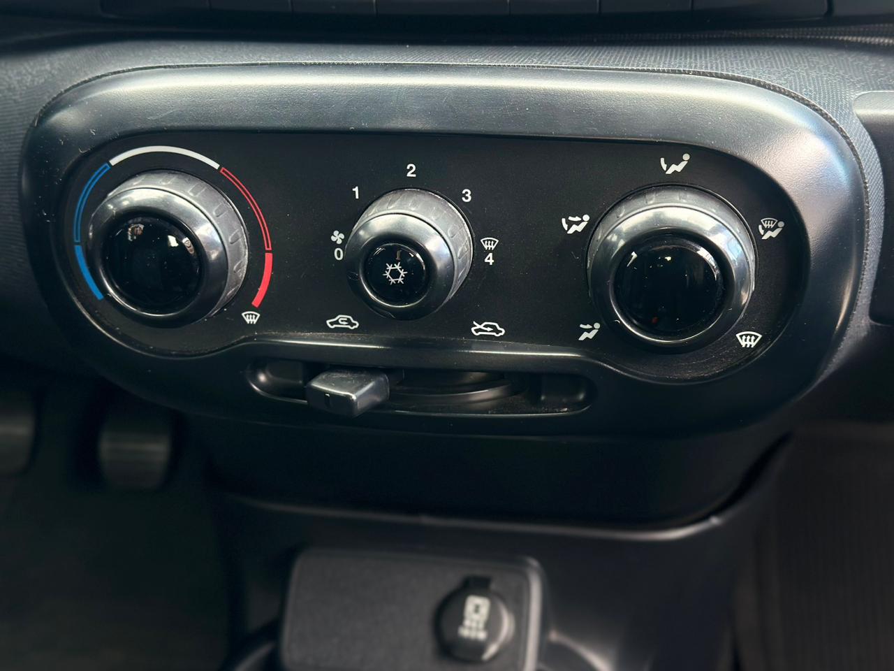 imagem-https://www.socarrao.com.br/sc-vehicle-images-prod/35664/1769988649948-7204408OR_1767711376_86_110.jpg