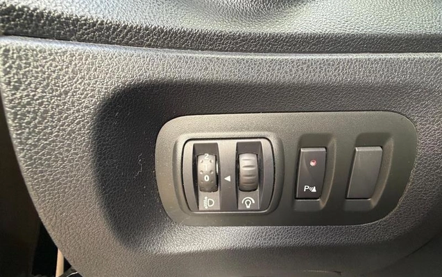 imagem-https://www.socarrao.com.br/sc-vehicle-images-prod/3566592/1788385601341-8436356_13_B_08356954b8.jpeg