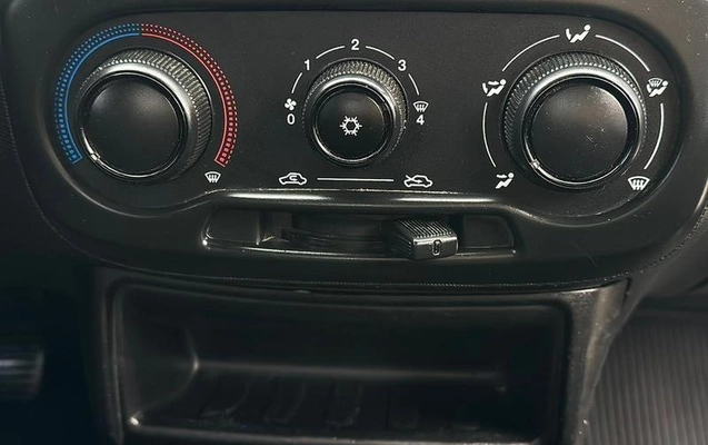 imagem-https://www.socarrao.com.br/sc-vehicle-images-prod/35666/1769988650361-7219728OR_1768250623_3_800.jpg