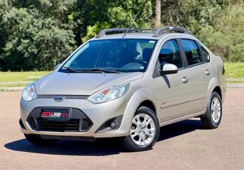 Ford Fiesta Sed. 1.6 8V Flex 4p 2011 Prata — foto 1 de 3