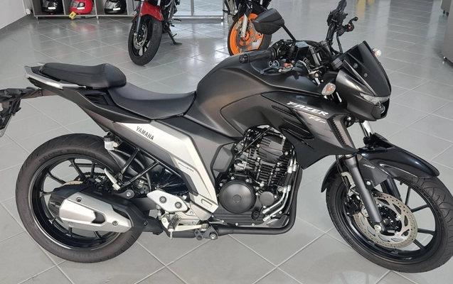 imagem-https://www.socarrao.com.br/sc-vehicle-images-prod/3567270/1788268772447-V2hhdHNBcHAgSW1hZ2UgMjAyNS0xMC0wMSBhdCAxMi4wNS40OCAoNykuanBlZw.jpeg