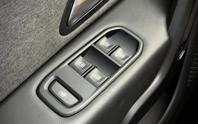 imagem-https://www.socarrao.com.br/sc-vehicle-images-prod/3567449/1788703926384-8437065_20_B_42e535d0dd.jpeg
