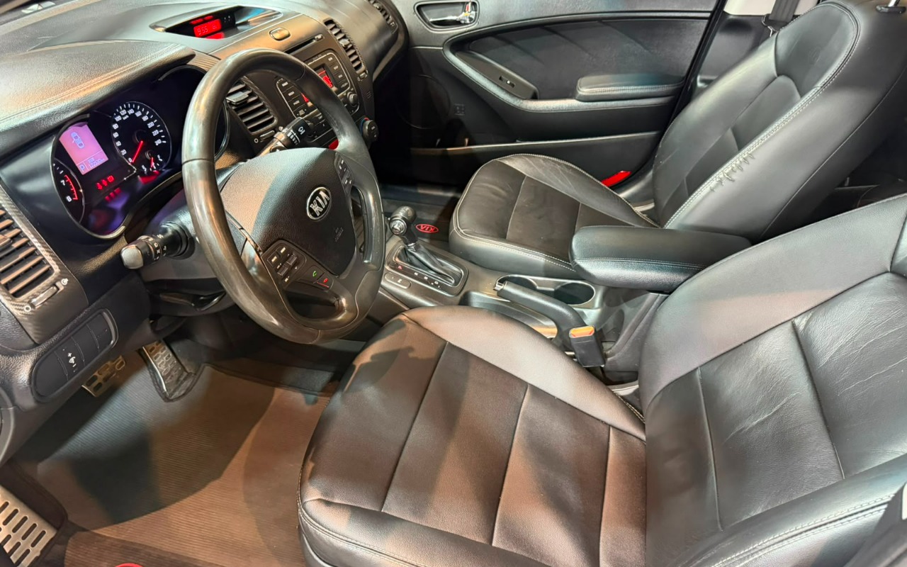 imagem-https://www.socarrao.com.br/sc-vehicle-images-prod/3567514/1788269282581-MTAuanBlZw.jpeg