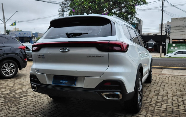 imagem-https://www.socarrao.com.br/sc-vehicle-images-prod/3567688/1788269783084-05dbcbb6-2694-4a4d-b4f3-820ebfc15ef0.jpg