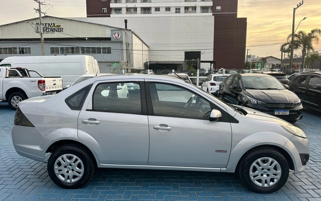 imagem-https://www.socarrao.com.br/sc-vehicle-images-prod/3567766/1788898093577-35b9a2257b1049bbbe310e78416f82ef_1788269950485.jpg