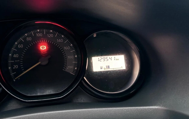 imagem-https://www.socarrao.com.br/sc-vehicle-images-prod/3568238/1788271307670-V2hhdHNBcHAgSW1hZ2UgMjAyNi0wOS0wMSBhdCAxMC4yNy4wMiAoMSkuanBlZw.jpeg