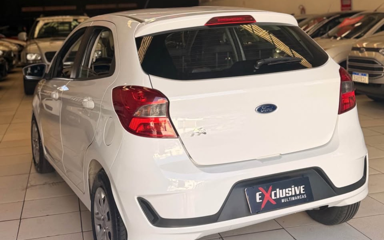 imagem-https://www.socarrao.com.br/sc-vehicle-images-prod/3568917/1788272949986-S0EgMjAyMTUuanBn.jpg