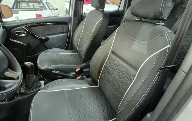 imagem-https://www.socarrao.com.br/sc-vehicle-images-prod/3569014/1788273455418-RyA3LnBuZw.png