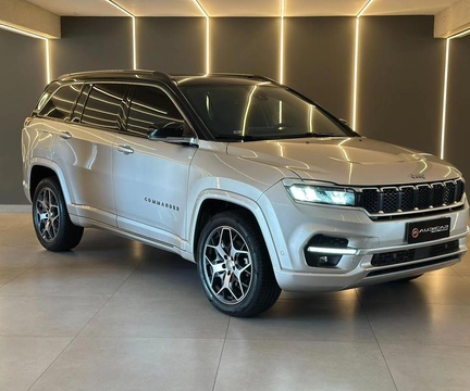 Jeep Commander 2023 Amarelo — foto 1 de 3