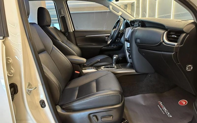 imagem-https://www.socarrao.com.br/sc-vehicle-images-prod/3569253/1788898702835-8420612_13_B_ded136fdd9.jpeg