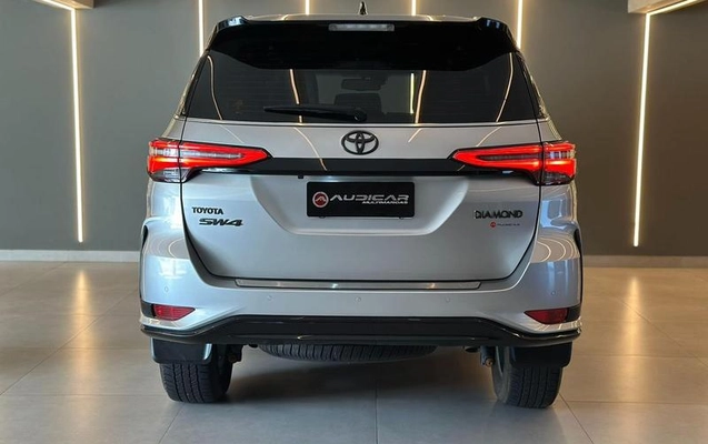 imagem-https://www.socarrao.com.br/sc-vehicle-images-prod/3569254/1788898708390-8410197_1_B_822f8d96f6.jpeg
