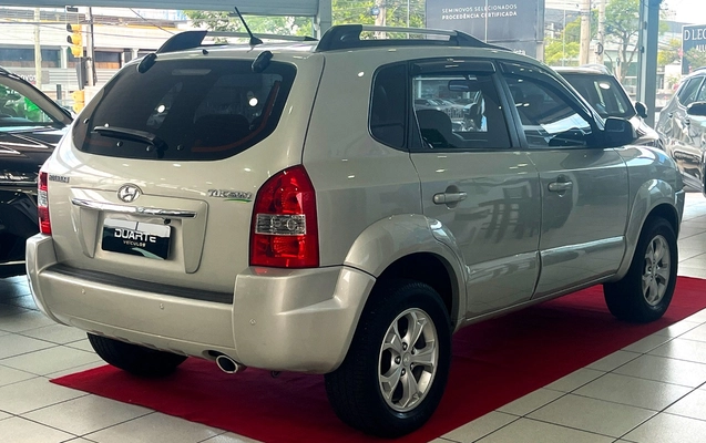 imagem-https://www.socarrao.com.br/sc-vehicle-images-prod/3569296/1788274100681-MDA4LmpwZw.jpg