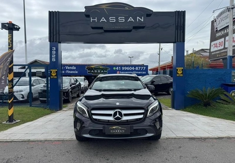 Mercedes-Benz GLA 200 2016 Preto — foto 1 de 3